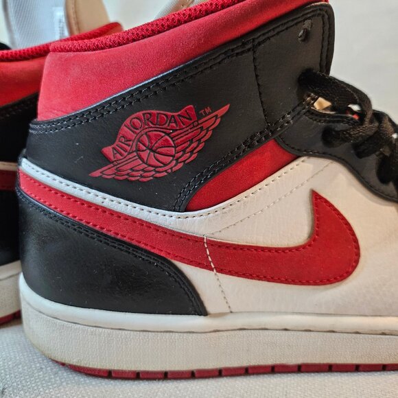 Nike Air Jordan 1 Mid Gym Red Black White 554724-122 - Size 11 - Picture 5 of 9